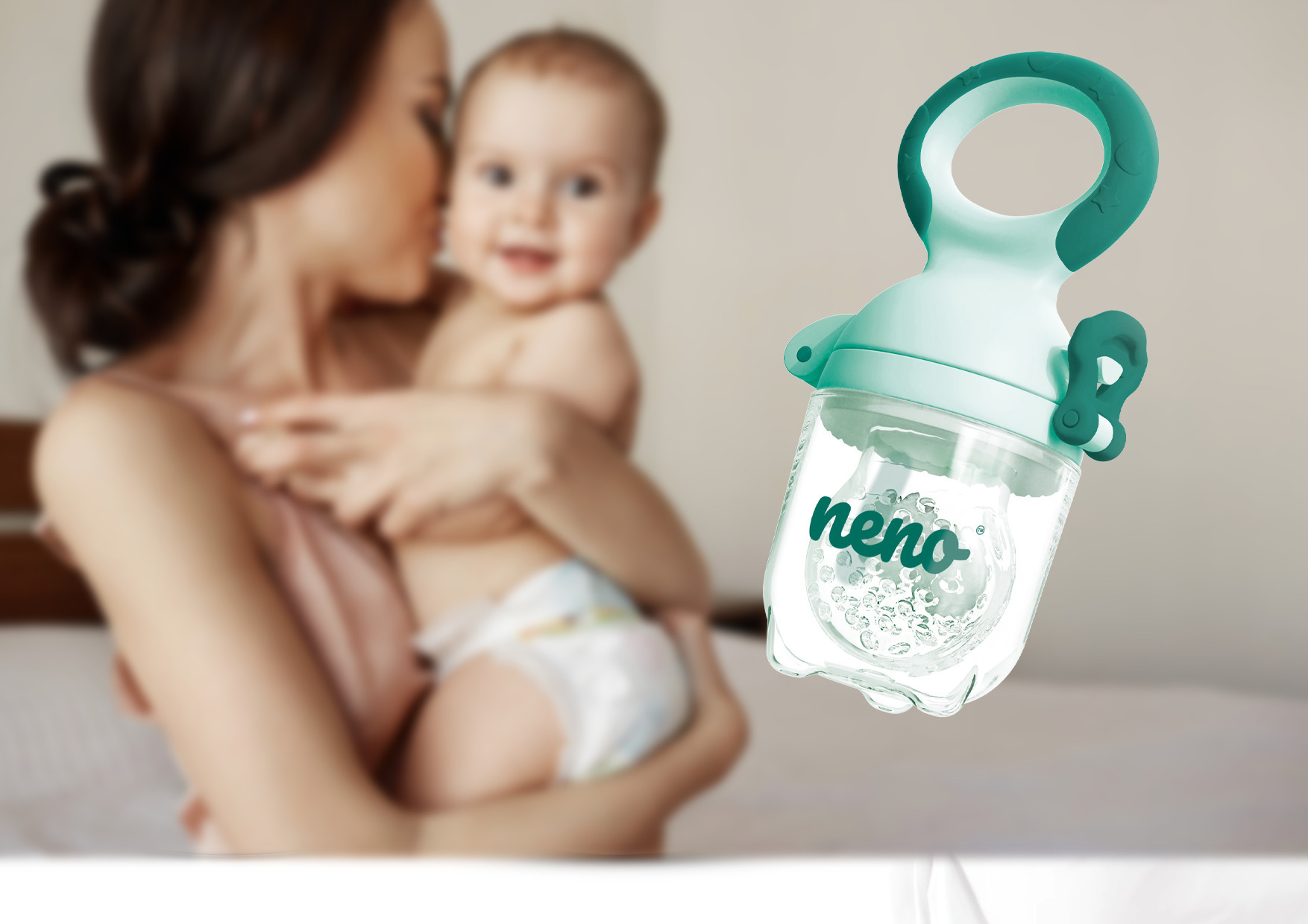 жена, държаща бебе, и Neno Frutta